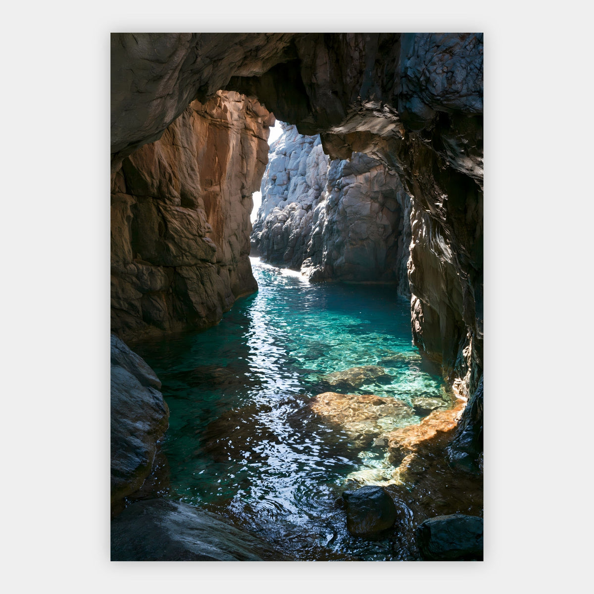 Meereshöhle in Türkis Poster – Freisteller