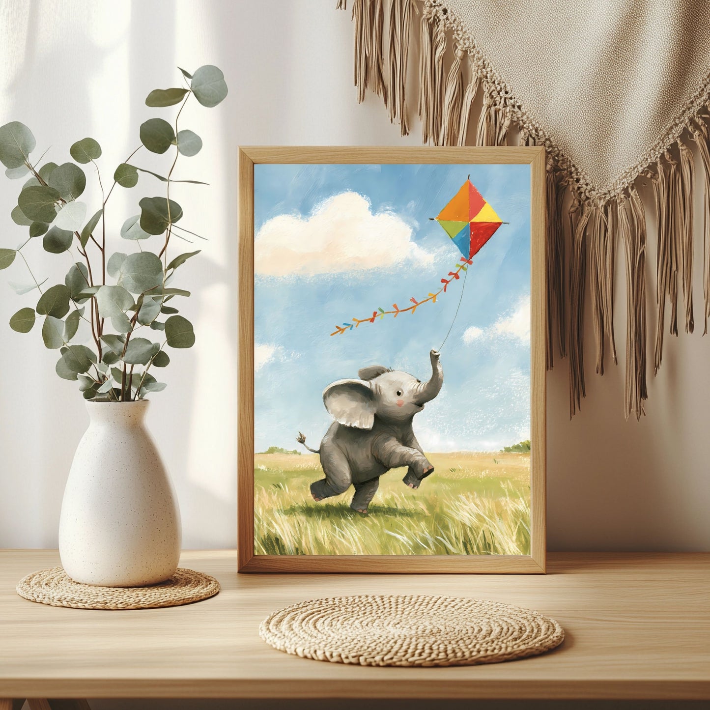 Elefant mit Papierdrachen Poster – Raumansicht 3