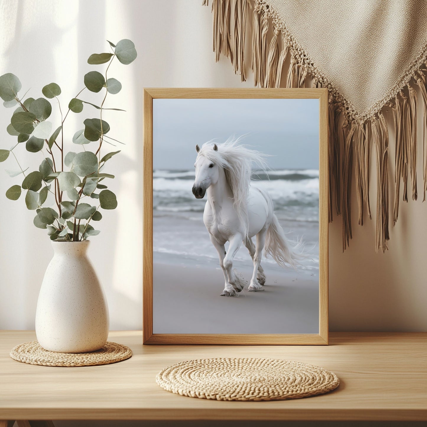 Weißes Pferd am Meer Poster – Raumansicht 3