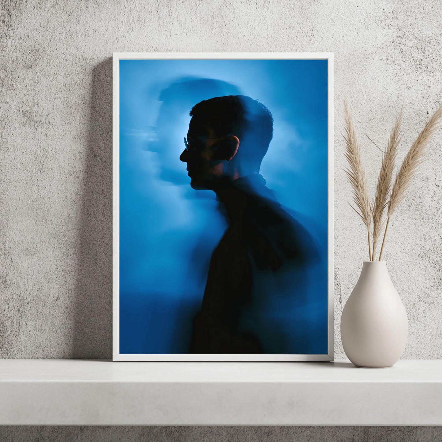 Schattenporträt in Blau Poster – Raumansicht 2