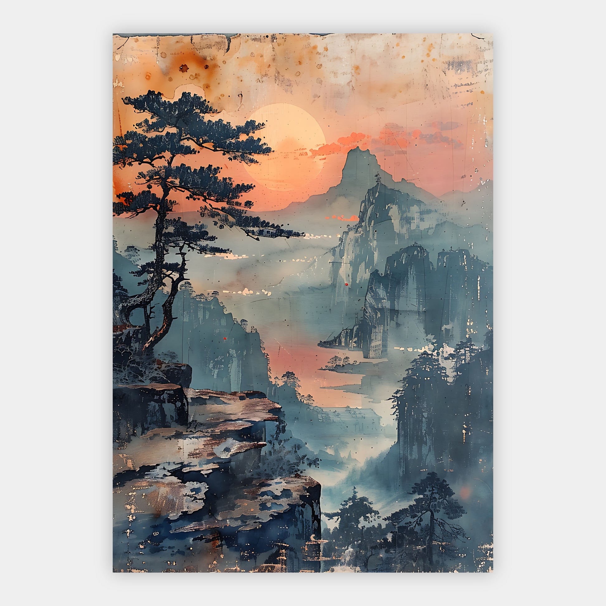 Japanische Tuschemalerei mit Kiefer über einer nebligen Bergschlucht bei Sonnenuntergang