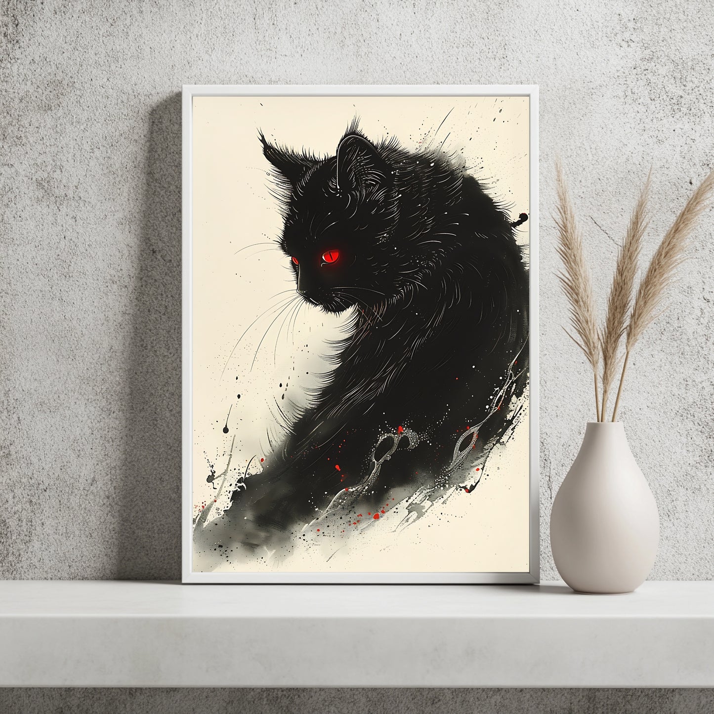 Schwarze Katze mit einem leuchtend roten Auge vor cremefarbenem Hintergrund