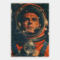Nahaufnahme des Gesichts eines Astronauten mit antiker Borduhr im Vordergrund