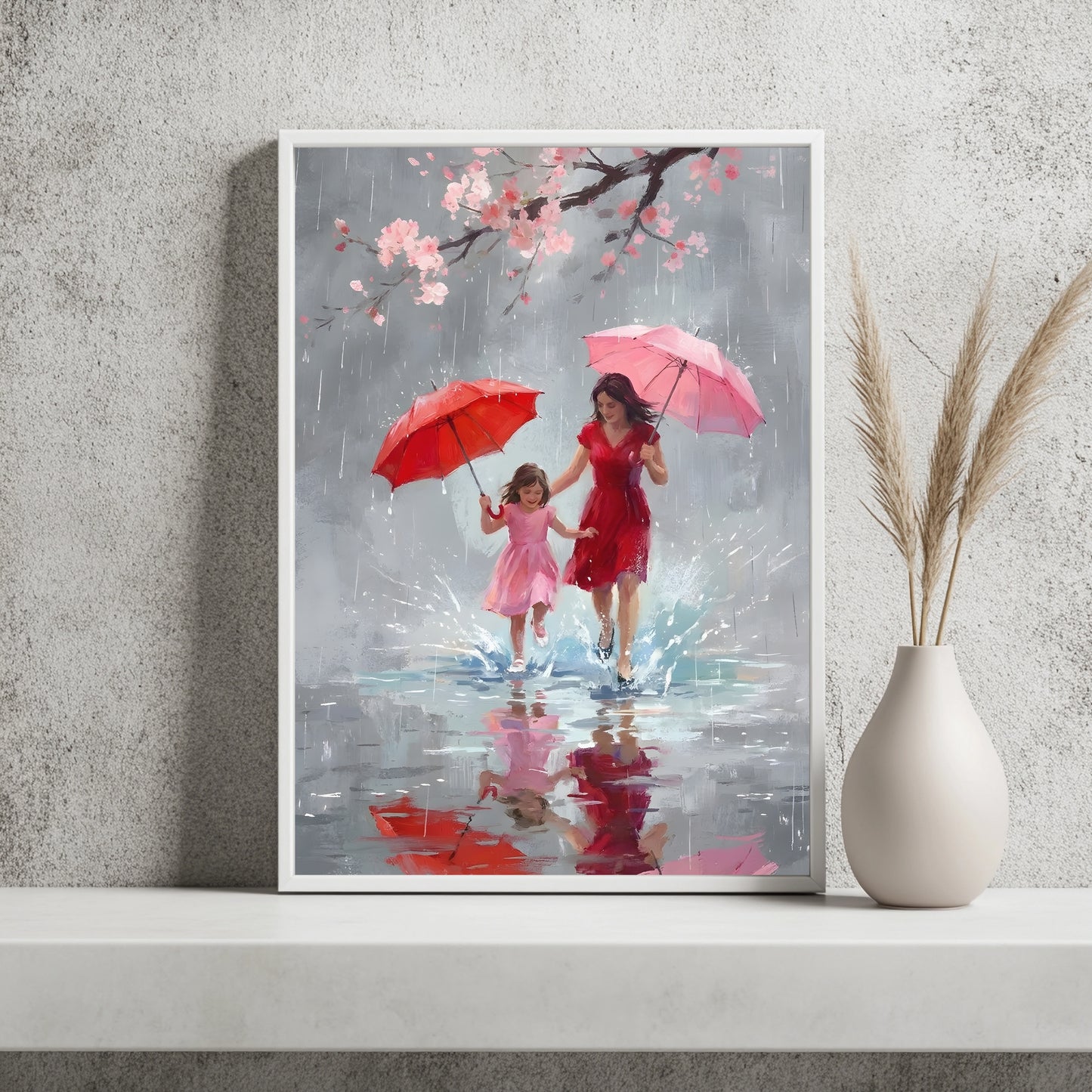 Mutter und Tochter springen mit Regenschirmen durch Pfützen unter Kirschblüten