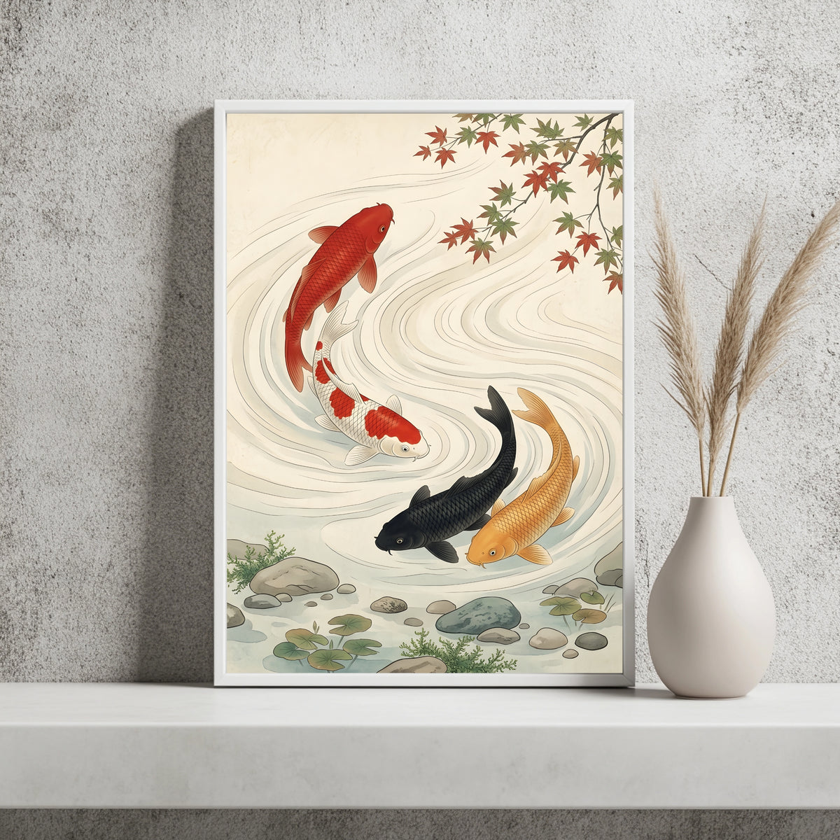 Koi-Karpfen im Wasser unter einem herbstlich gefärbten Ahornzweig