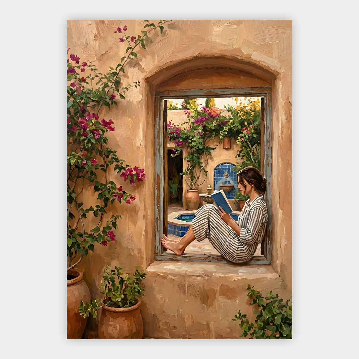 Leserin im Fenster eines Innenhofs mit Bougainvillea und Fliesenbrunnen