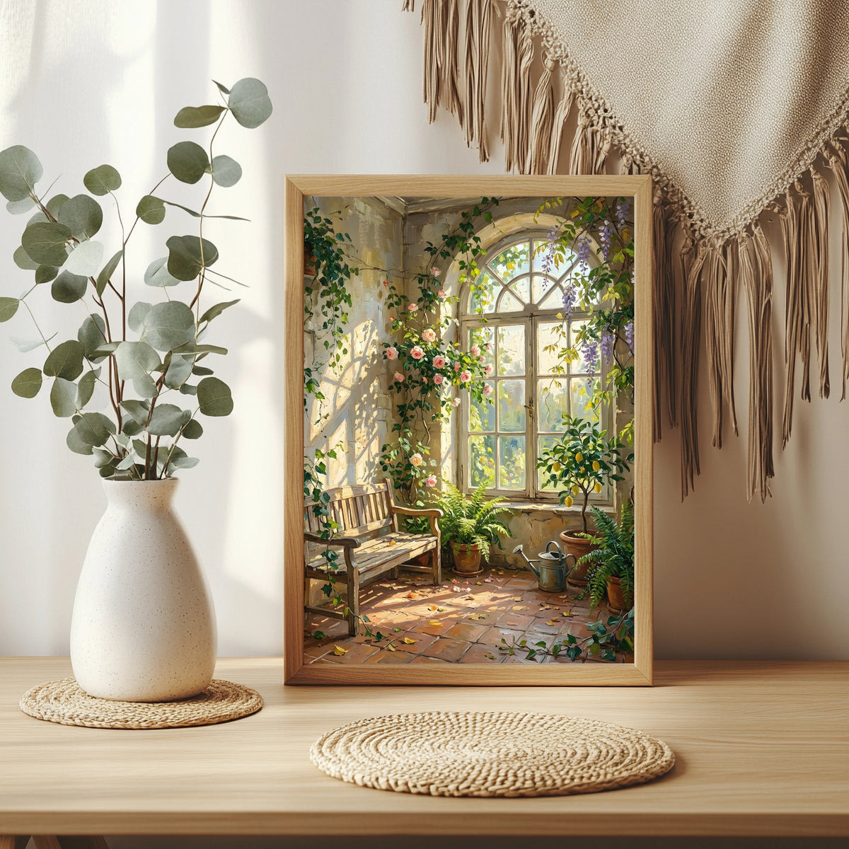 Glyzinien und Rosen um ein Bogenfenster mit Zitronenbaum in einer Orangerie