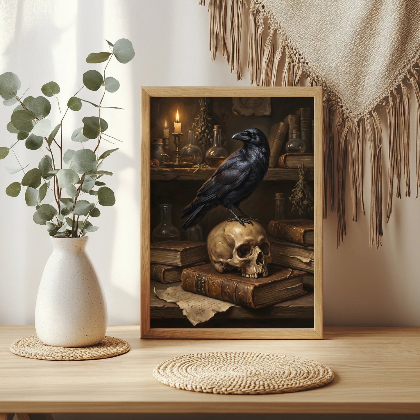 Rabe auf Totenkopf und Büchern Poster – Raumansicht 3