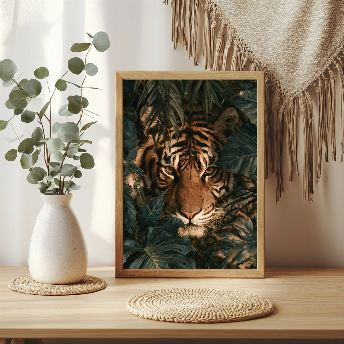 Tiger im Blätterdschungel Poster – Raumansicht 3