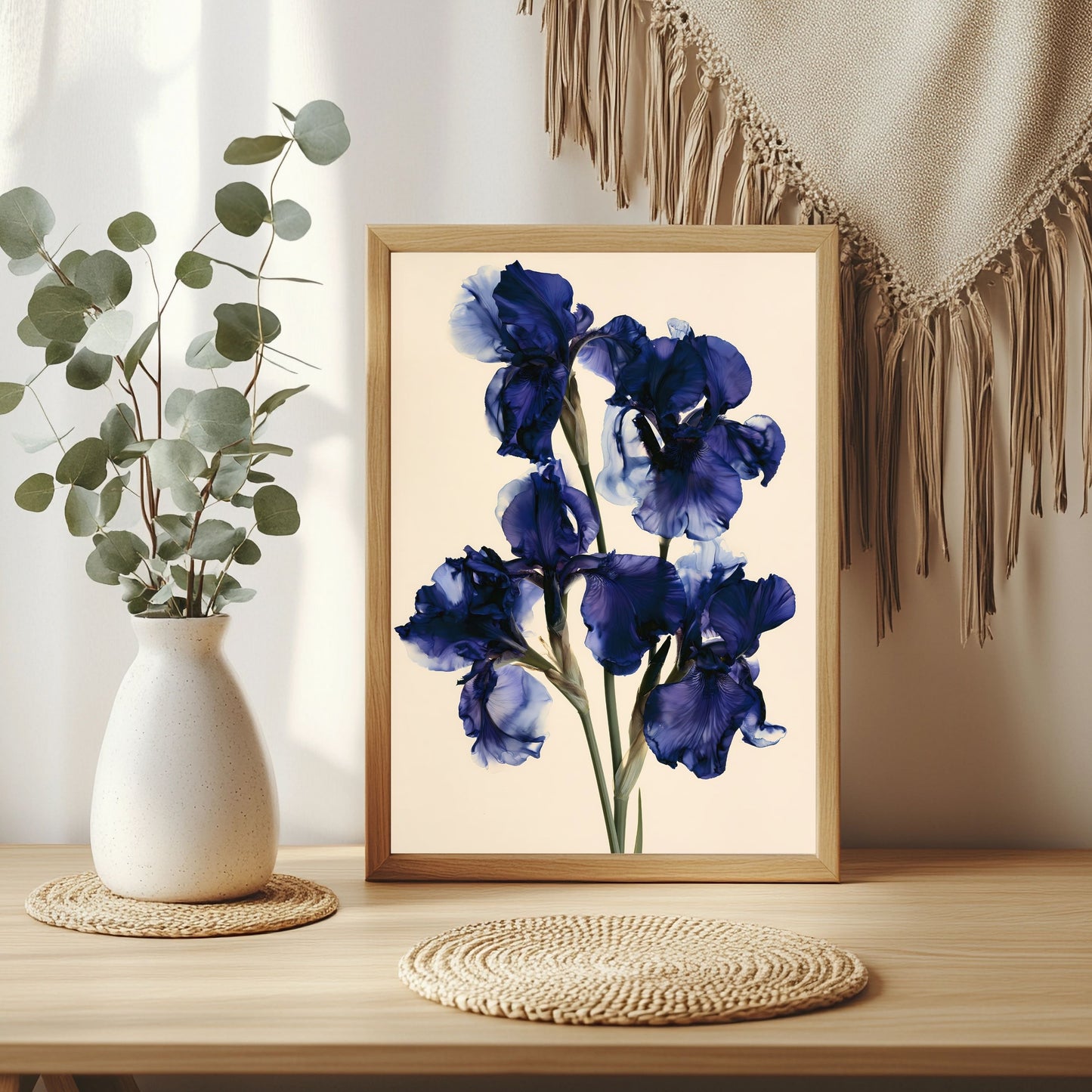 Iris in Indigo Poster – Raumansicht 3