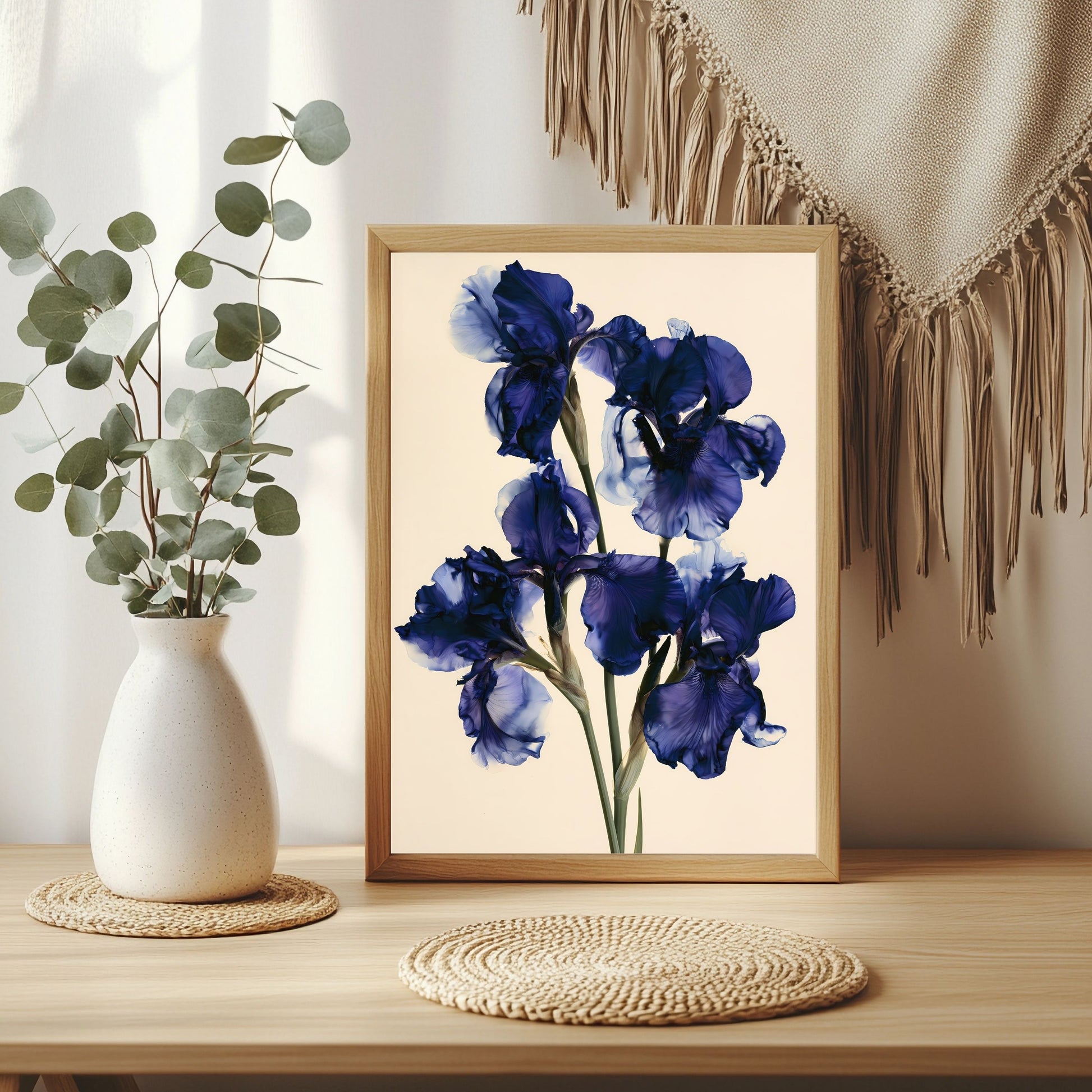 Iris in Indigo Poster – Raumansicht 3